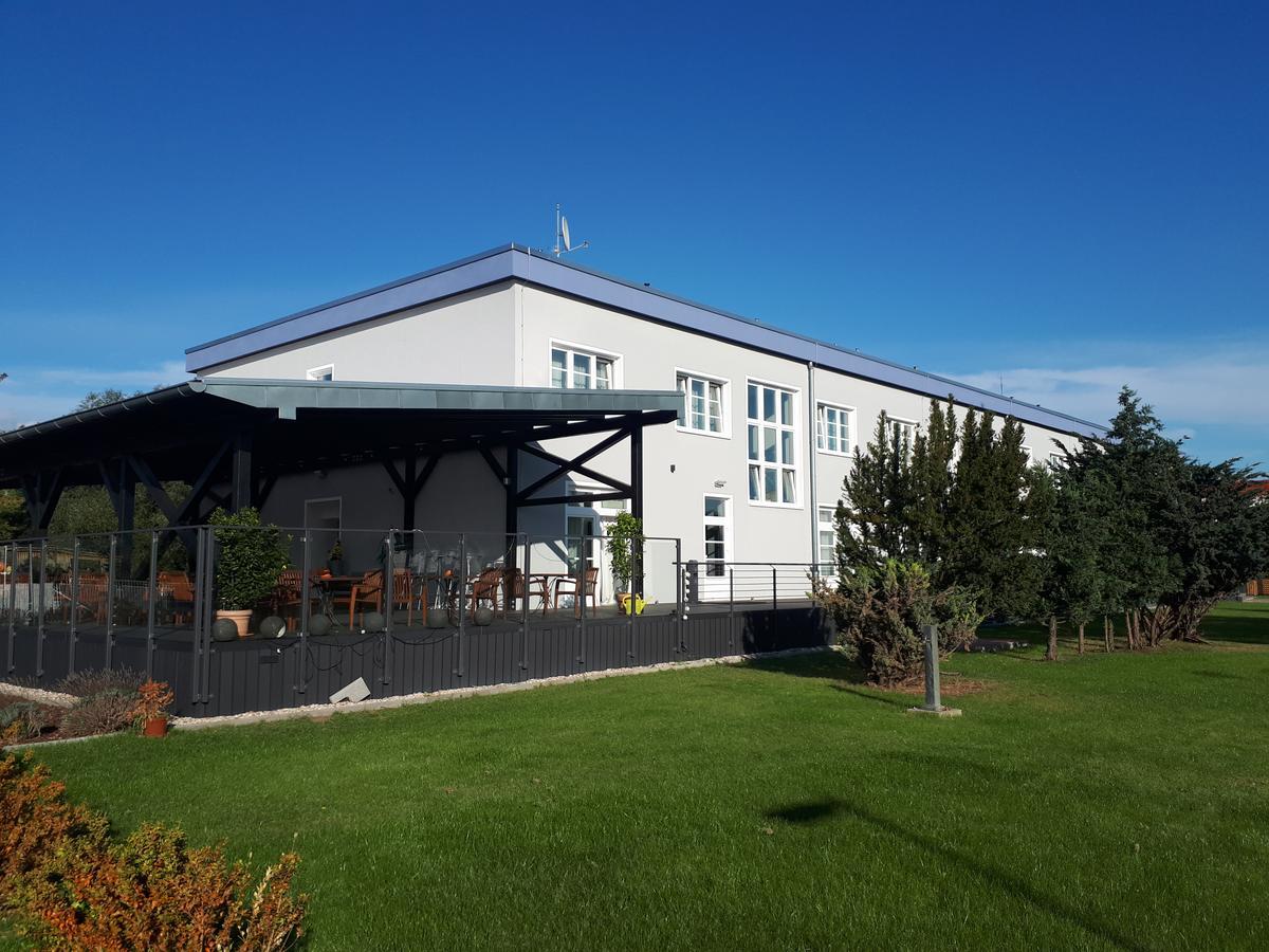 Garni Hotel Lavendelhof Науэн Экстерьер фото